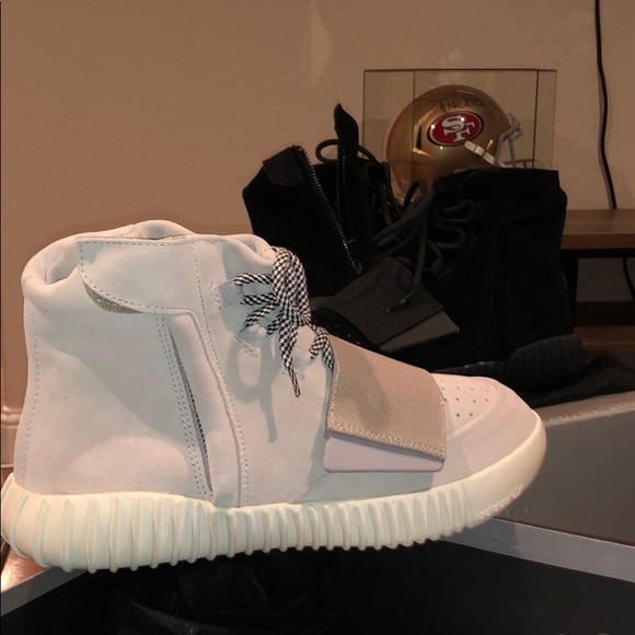 Yeezy 750 Boost - Picture 2 of 3